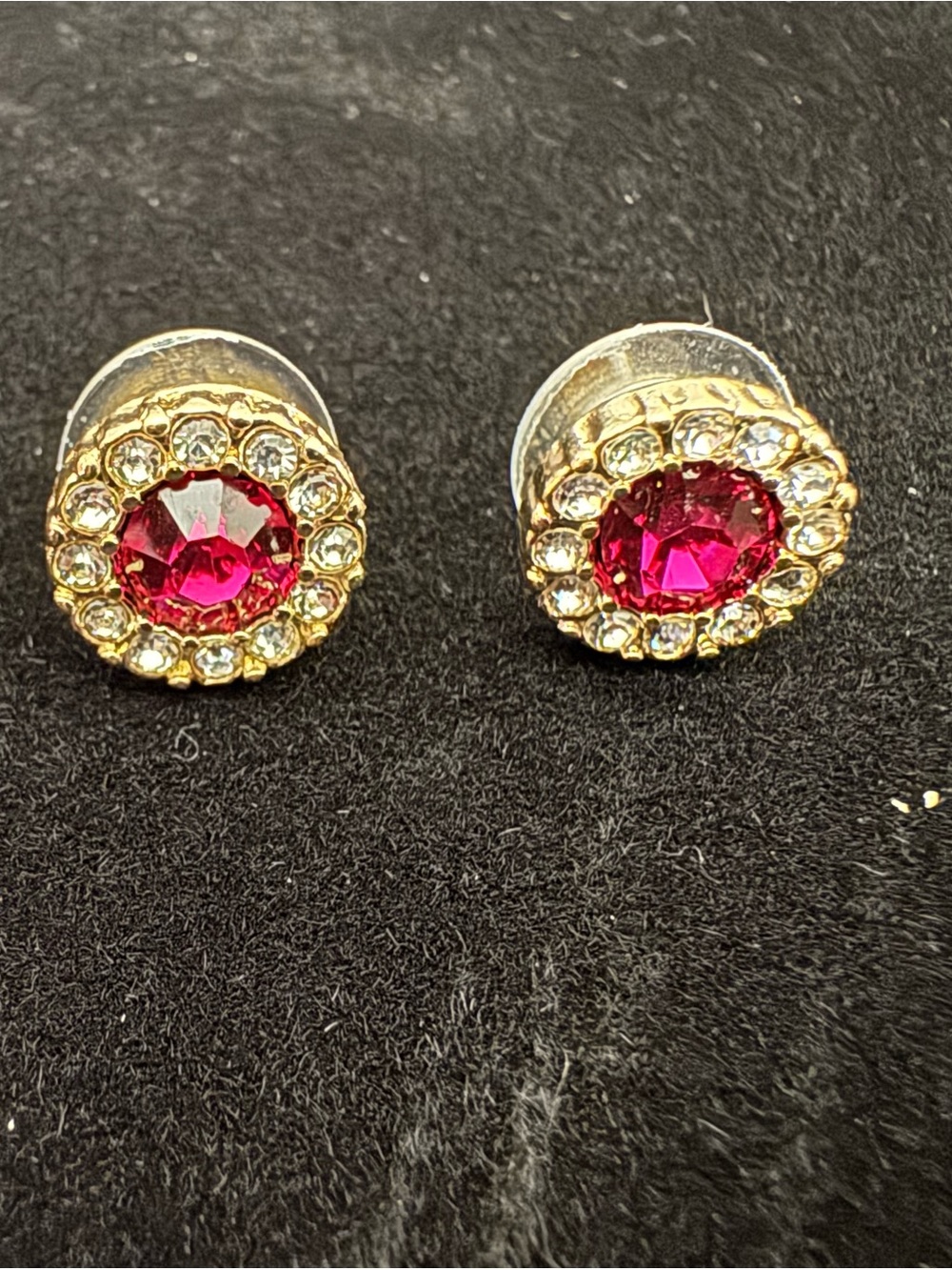 Fashion Jewelry Gold-Plated Stud Earrings with Pink Center